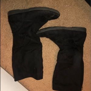 Girls black boots, worn still in good condition